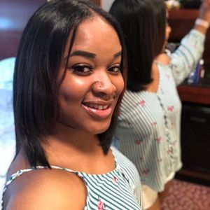 Meet your Posher, April